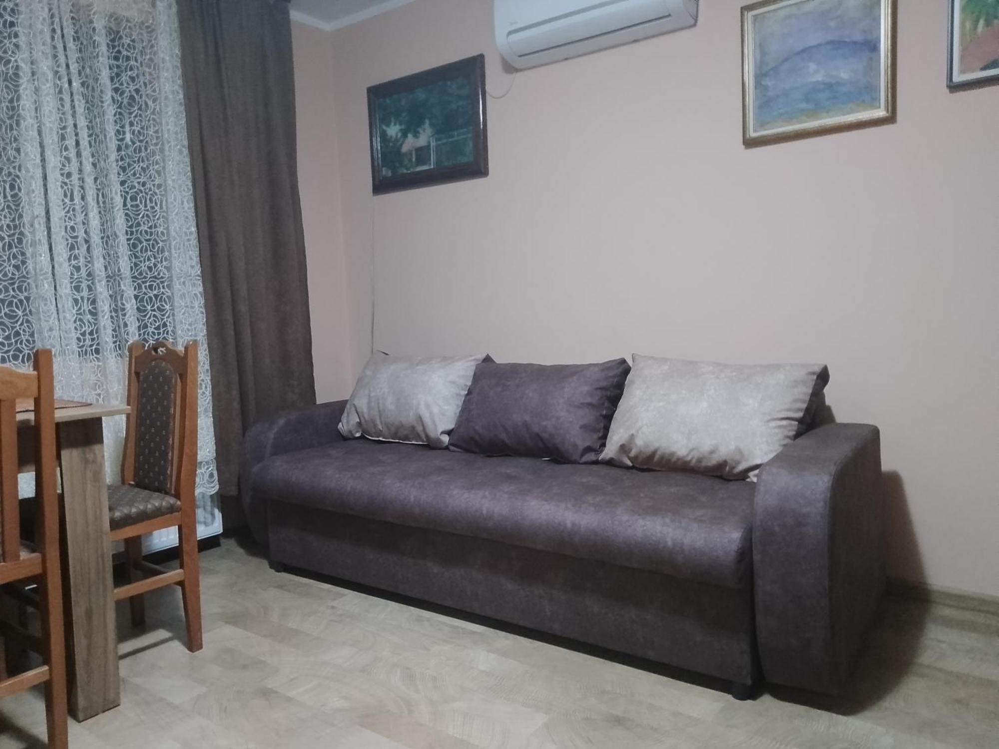 Galerija Jovanovic Topola Habitación foto